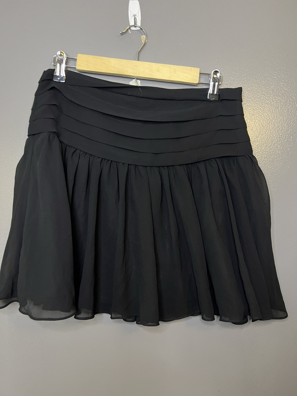 Express Skirt Womens 4 Black Chiffon Pleated Waist Lined Mini Short Skater